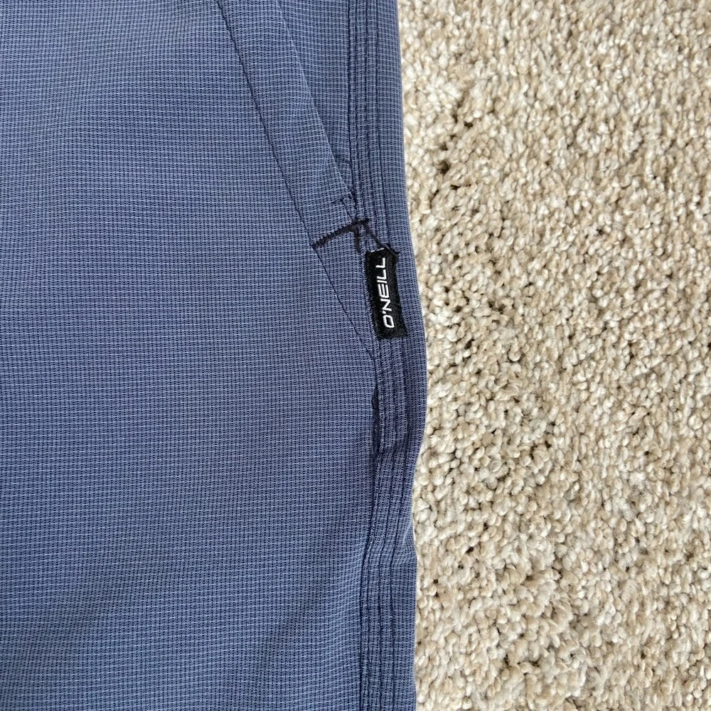 O’Neill Hybrid Shorts Size 38 - Picture 6 of 7